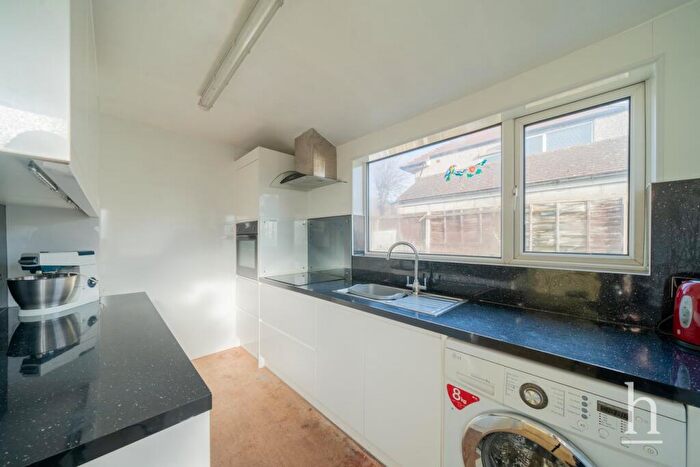3 Bedroom Semi-Detached House For Sale In Warwick Road, Upton, CH49