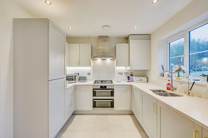 4 Bedroom Detached House For Sale In Maple Grove, Ivybridge, PL21