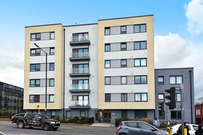 1 Bedroom Flat To Rent In West Central, A Stoke Road, Slough, SL2