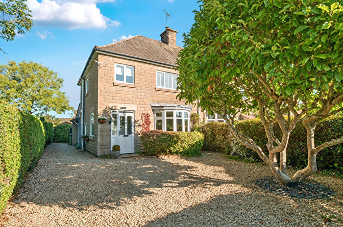 3 Bedroom Semi-Detached House For Sale In High Street, South Cerney, Cirencester, GL7