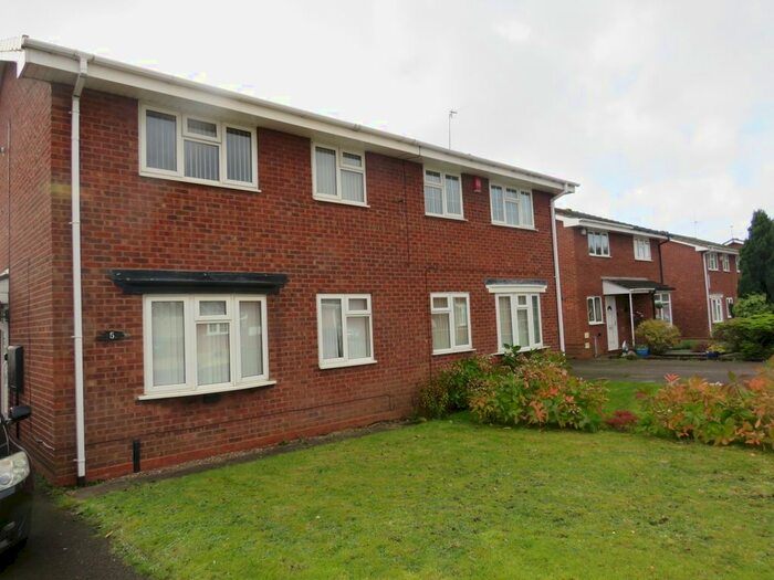 3 Bedroom Property To Rent In Chamberlain Close, Tividale, Oldbury, B69