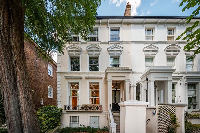 2 Bedroom Flat For Sale In Carlton Hill, London, NW8