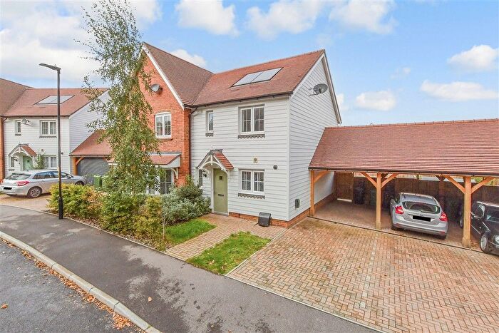 2 Bedroom Semi-detached House For Sale In Conference Way, Maidstone, Ongar, Kent, ME16