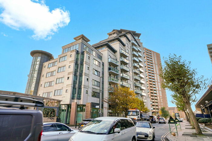 1 Bedroom Flat For Sale In City Tower, Limeharbour, London, E14
