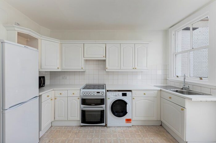 2 Bedroom Flat To Rent In Mercer Street, London, WC2H