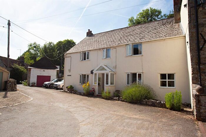 5 Bedroom Property For Sale In Wadeford, Chard, TA20