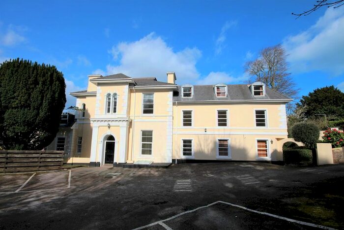 2 Bedroom Flat To Rent In Higher Erith Road, Torquay, TQ1