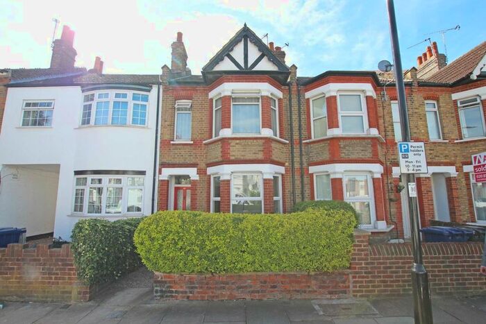 2 Bedroom Flat To Rent In Darwin Road, London, W5