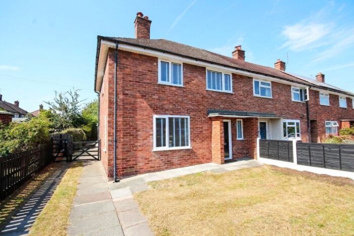 3 Bedroom Terraced House For Sale In Hatton Lane, Northwich, CW8