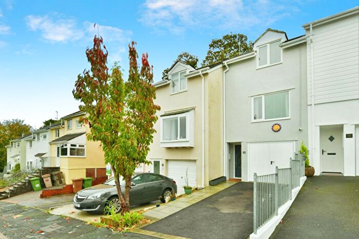 2 Bedroom Town House For Sale In Lake View Close, Plymouth, PL5