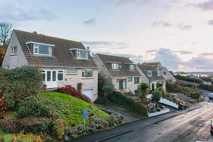 3 Bedroom Detached House For Sale In Overcombe Drive, Preston, DT3