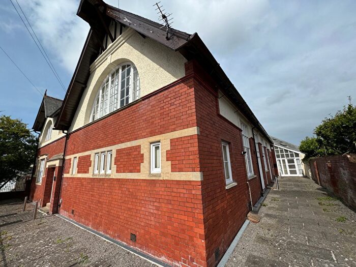 2 Bedroom Flat To Rent In Woodland Hall, Woodland Place, Penarth, CF64