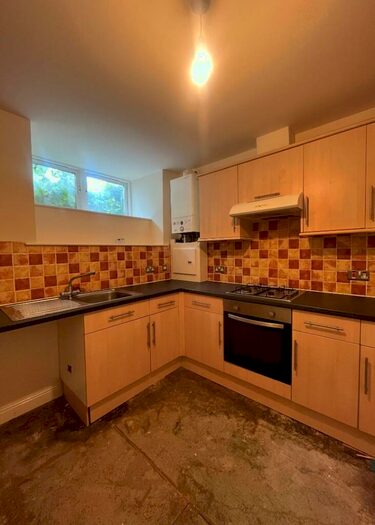 2 Bedroom Apartment To Rent In Prospect Road, Longwood, Huddersfield, HD3