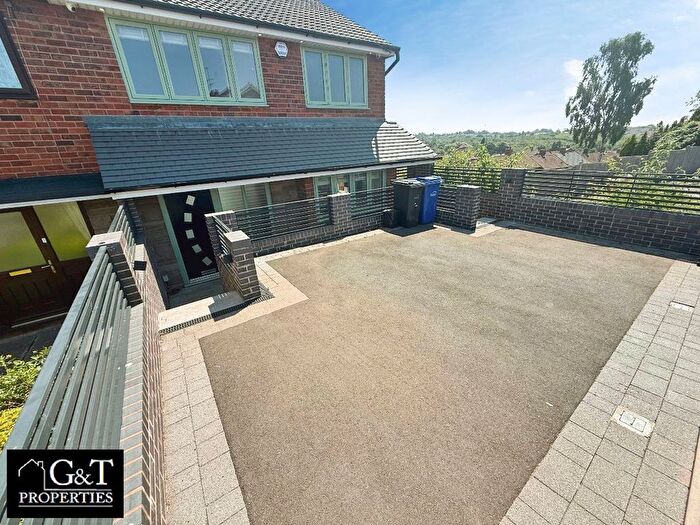 3 Bedroom Semi-Detached House To Rent In Brookbank Road, Dudley, DY3