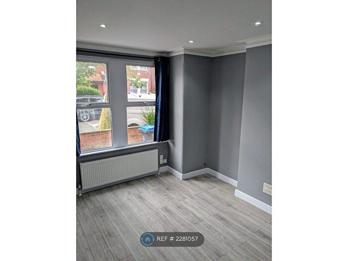 2 Bedroom Flat To Rent In Deacon Road, London, NW2