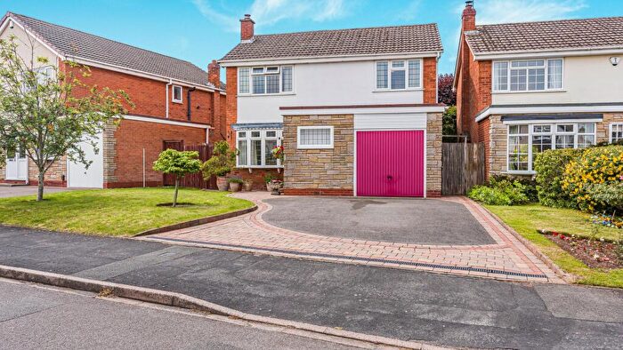 4 Bedroom Detached House For Sale In Loxley Road, Four Oaks, B75