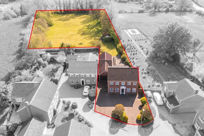 3 Bedroom Detached House For Sale In St. Peters Close, Leire, Lutterworth, LE17