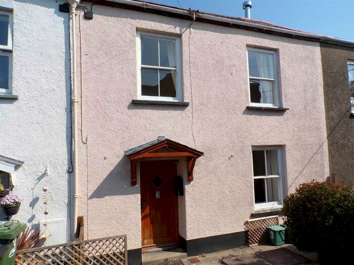 2 Bedroom Cottage To Rent In Victoria Place, South Molton, EX36