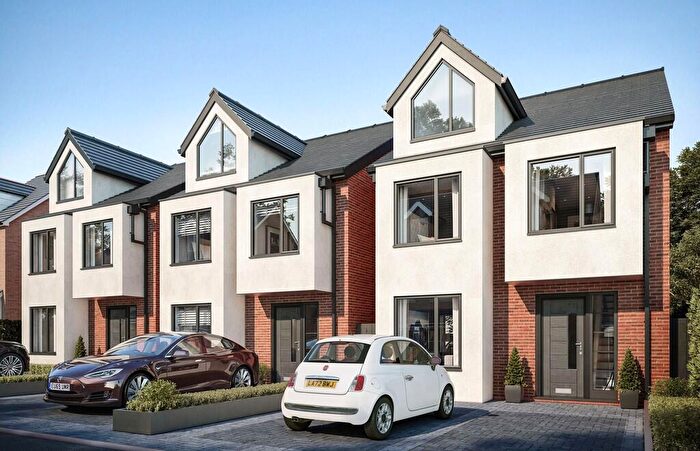 4 Bedroom Detached House To Rent In Grosvenor Road, M27