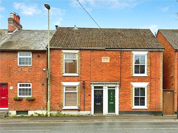 3 Bedroom Terraced House For Sale In Winchester Road, Romsey, Hampshire, SO51
