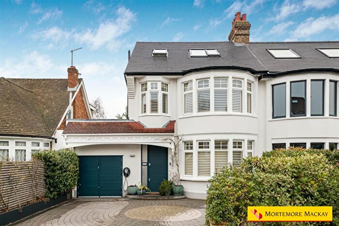 4 Bedroom Semi Detached House For Sale In The Orchard, London, N21