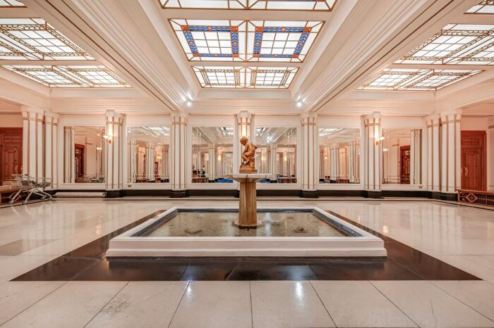 4 Bedroom Flat For Sale In Marylebone Road, Marylebone, London, NW1