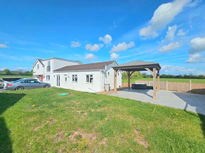 5 Bedroom Detached House For Sale In Heathend, Cromhall, South Gloucestershire, GL12