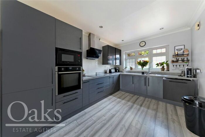 4 Bedroom Semi-Detached House To Rent In Aldersmead Avenue, Croydon, CR0