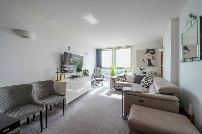 2 Bedroom Flat To Rent In Argento Tower, Wandsworth Town, London, SW18