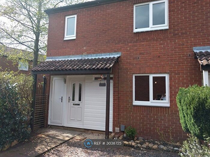 3 Bedroom End Terrace House To Rent In Marnock Square, Northampton, NN4