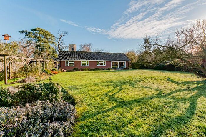 4 Bedroom Detached Bungalow For Sale In Lower Street, Gissing, IP22