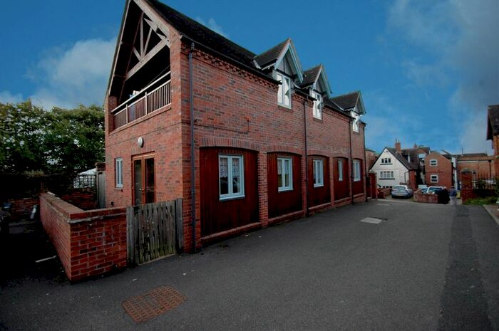 2 Bedroom Flat To Rent In Old School Mews, Bridgnorth WV16