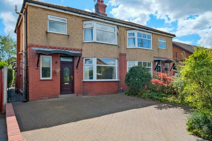 3 Bedroom Semi-Detached House To Rent In Pendle View, Altham, Accrington, Lancashire, BB5