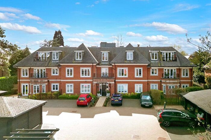 3 Bedroom Apartment For Sale In Station Road, Beaconsfield, Buckinghamshire, HP9