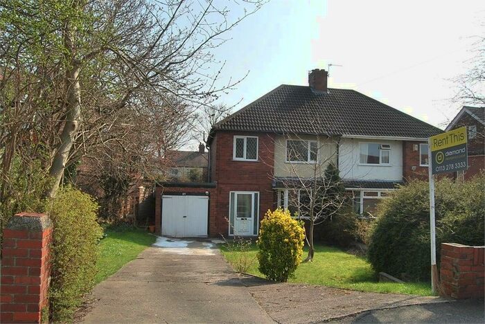 4 Bedroom Semi-Detached House To Rent In Talbot Road, Moortown, Leeds, LS8