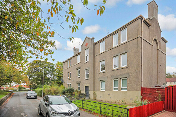 2 Bedroom Flat For Sale In / Warriston Road, Edinburgh, EH7