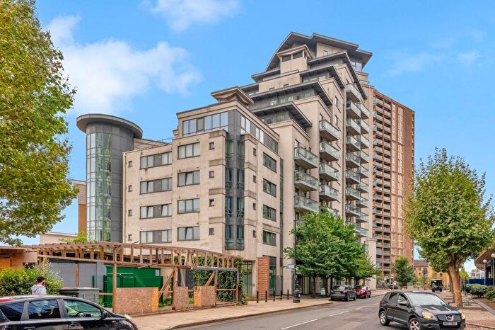 1 Bedroom Flat For Sale In Limeharbour, London, E14