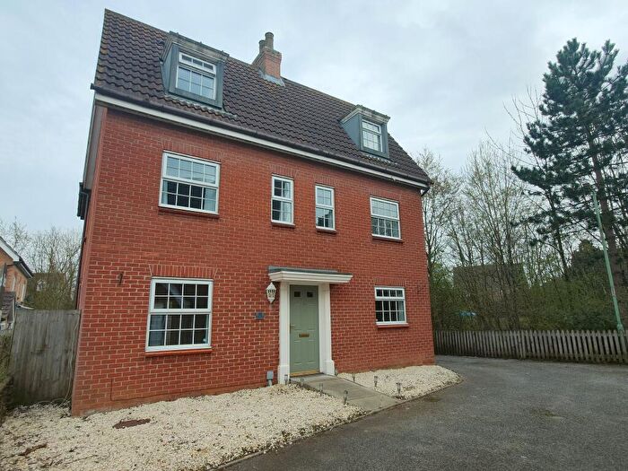 5 Bedroom Detached House To Rent In Chaffinch Road, Bury St. Edmunds, IP32