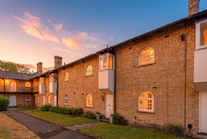 3 Bedroom Cottage For Sale In Limes Park, St. Ives, Cambridgeshire, PE27