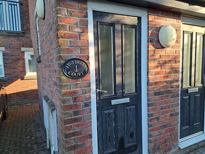 2 Bedroom Apartment To Rent In Two Trees Lane, Denton, M34