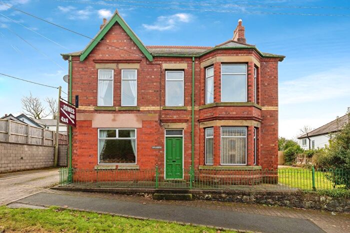 4 Bedroom Detached House For Sale In Holywell Road, Rhuallt, St Asaph, LL17