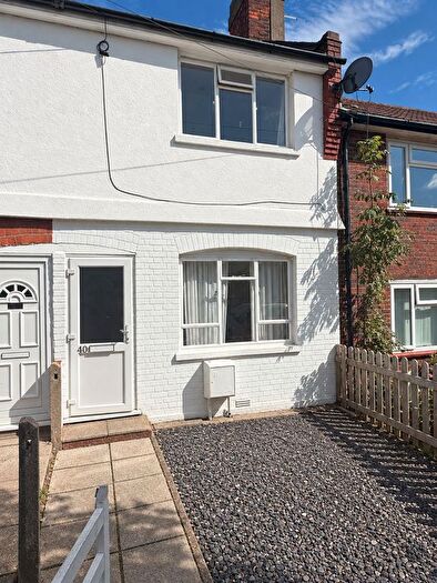 2 Bedroom Terraced House For Sale In Queens Road, London, N3