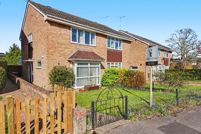 3 Bedroom Semi Detached House For Sale In Provene Gardens, Waltham Chase, SO32