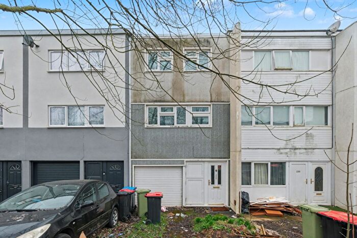 3 Bedroom Terraced House For Sale In Beadlemead, Netherfield, Milton Keynes, MK6