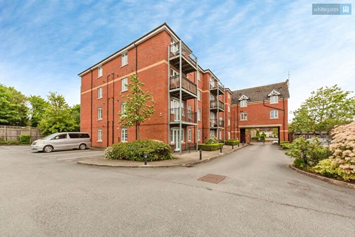2 Bedroom Flat For Sale In Pillory Street, Nantwich, Cheshire, CW5