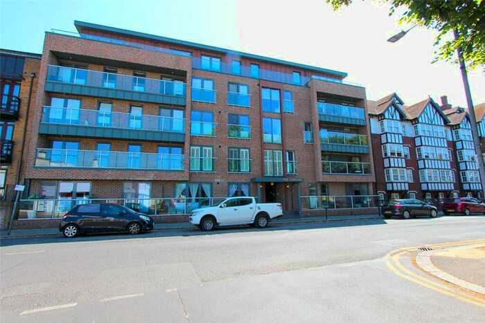 2 Bedroom Apartment To Rent In Leigh Road, Leigh-on-Sea, Essex, SS9