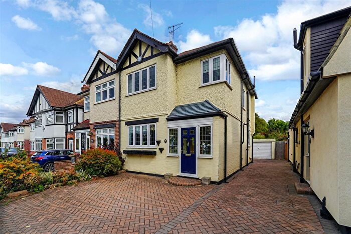 3 Bedroom Semi-Detached House For Sale In Sewardstone Road, Chingford, E4