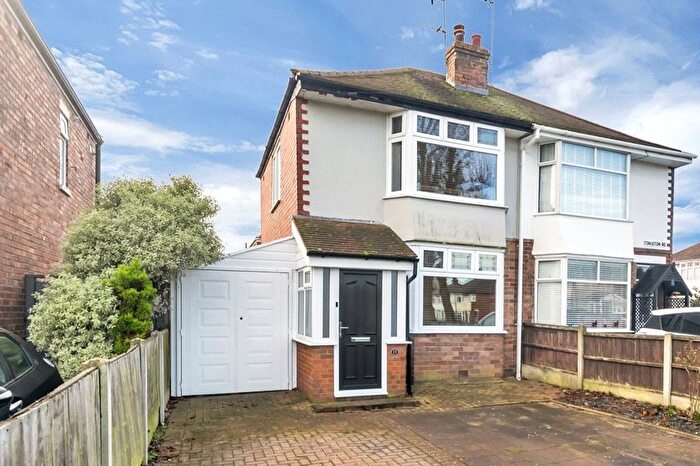 3 Bedroom Semi Detached House For Sale In Coniston Road, Shrewsbury, Shropshire, SY1