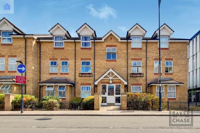 2 Bedroom Flat To Rent In Genotin Road, Enfield Town, EN1