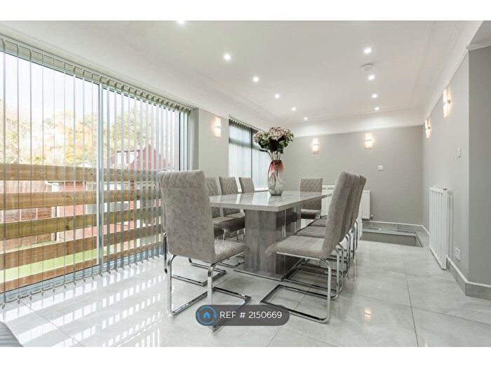 6 Bedroom Detached House To Rent In Knyveton Road, Bournemouth, BH1